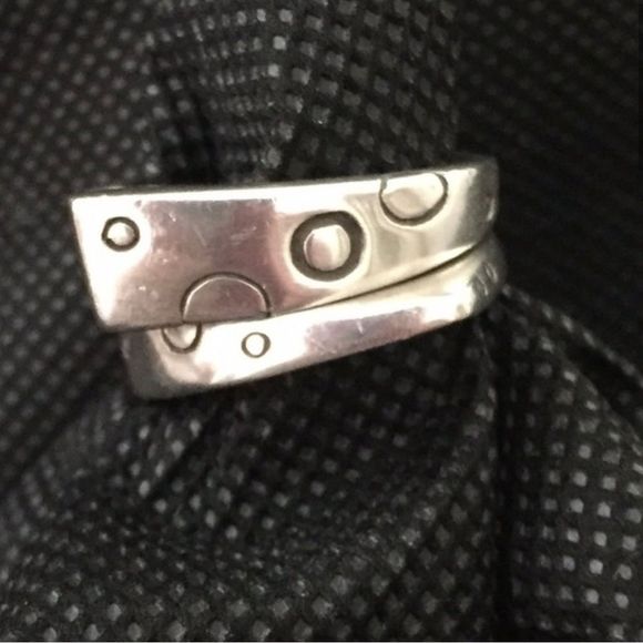 Lisa Jenks sterling silver ring pair sz 7 circular patterns great pre owned cond - Picture 5 of 5